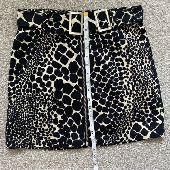 TOPSHOP Giraffe Print Mini Skirt NWT - Picture 7 of 11